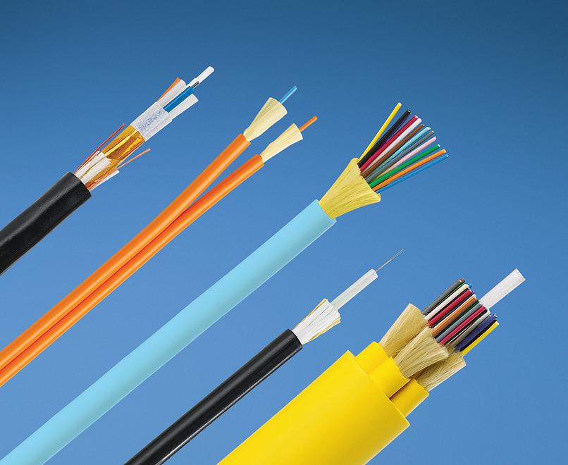 Diferentes tipos de cables de fibra